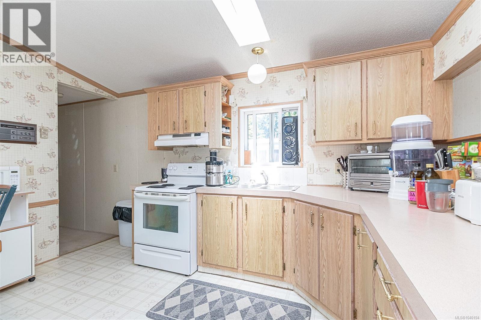 12 7871 West Coast Rd Property Photo 9
