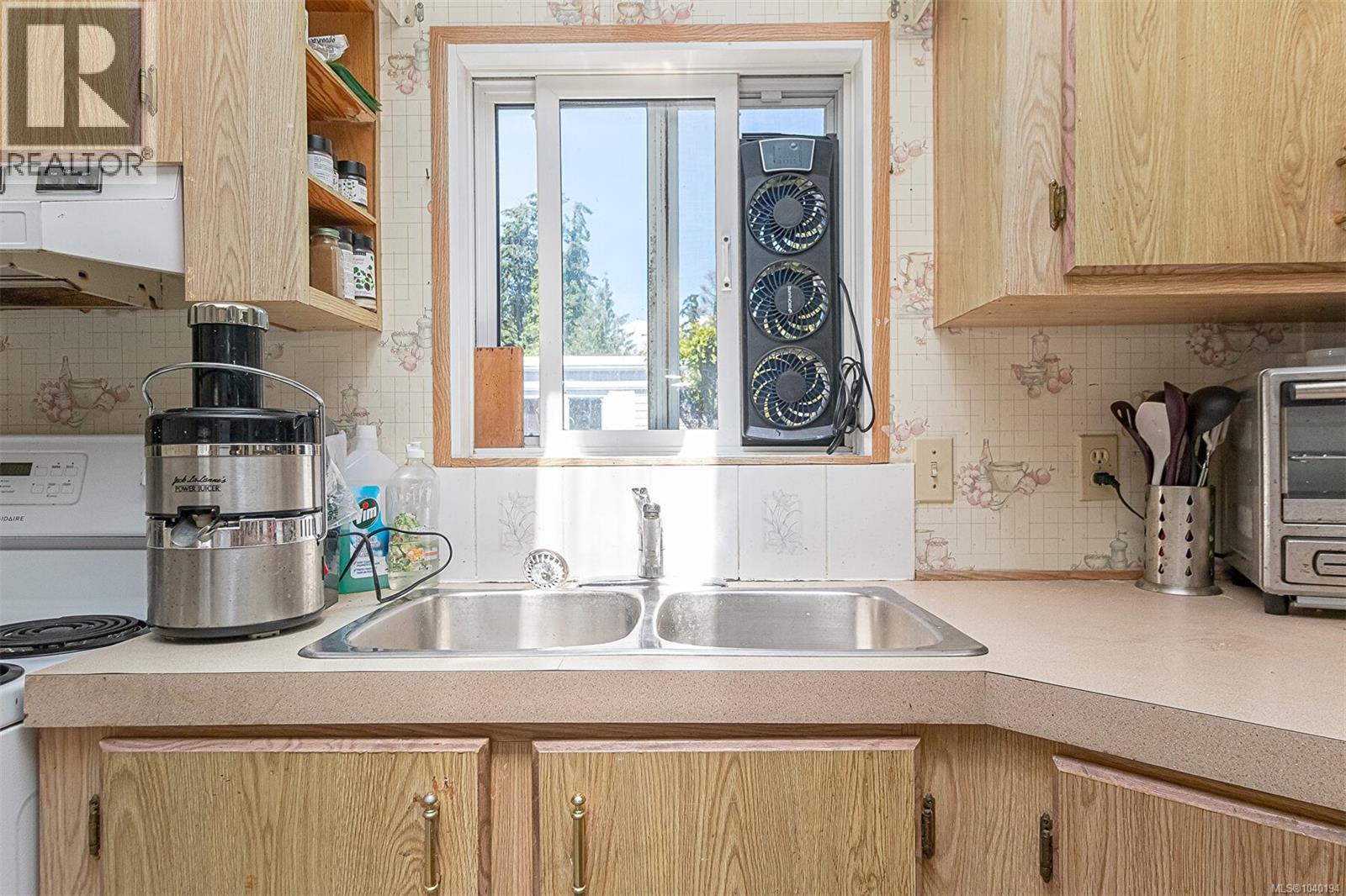 12 7871 West Coast Rd Property Photo 11
