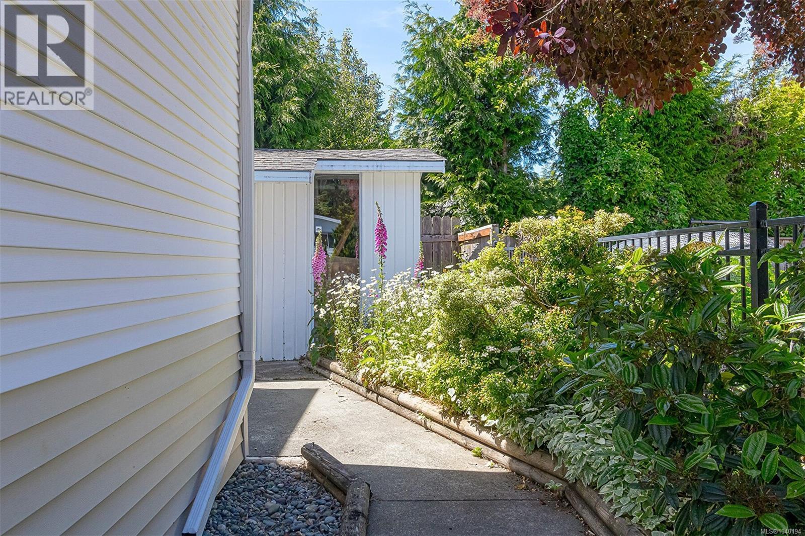 12 7871 West Coast Rd Property Photo 15