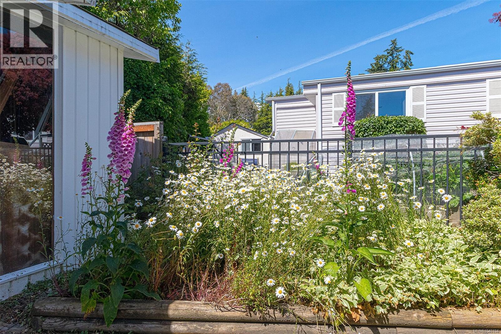 12 7871 West Coast Rd Property Photo 16