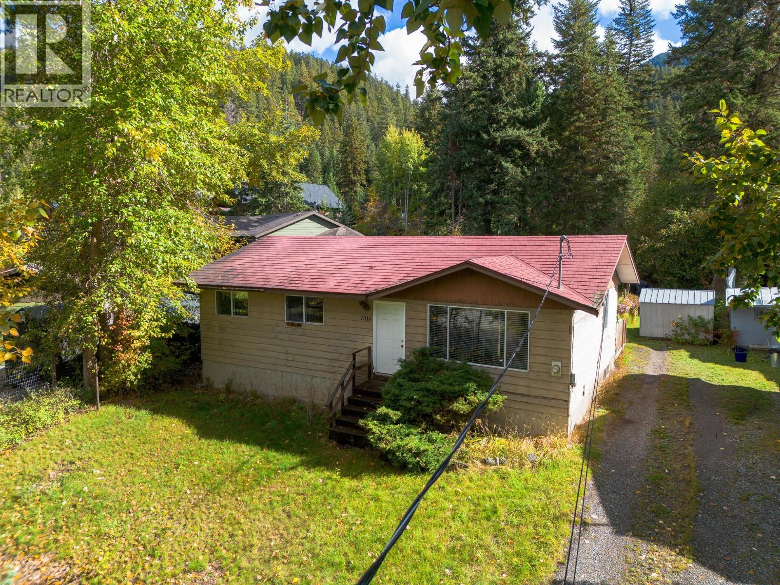 7316 Cahilty Crescent Property Photo 1