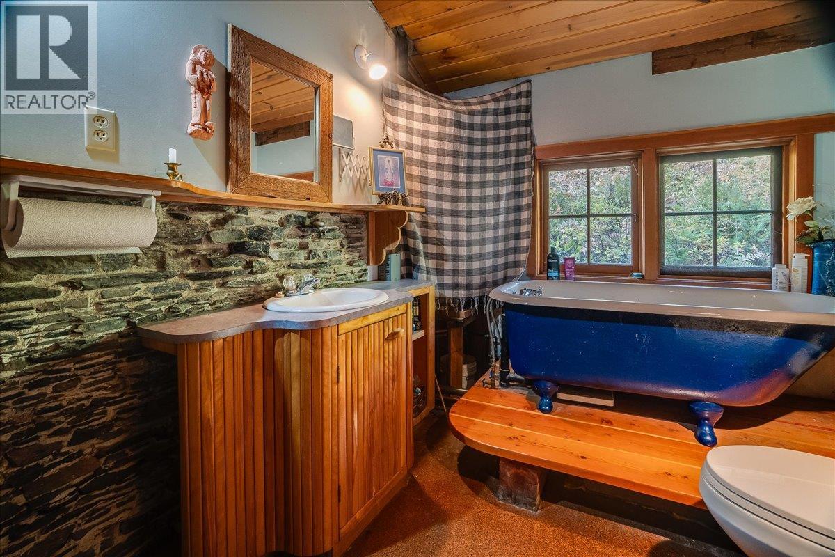 8494 Red Mountain Road Property Photo 27