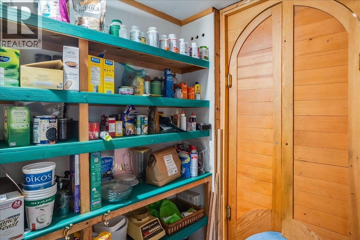 8494 Red Mountain Road Property Photo 33