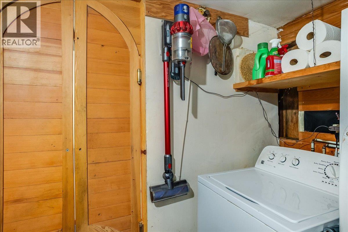8494 Red Mountain Road Property Photo 34