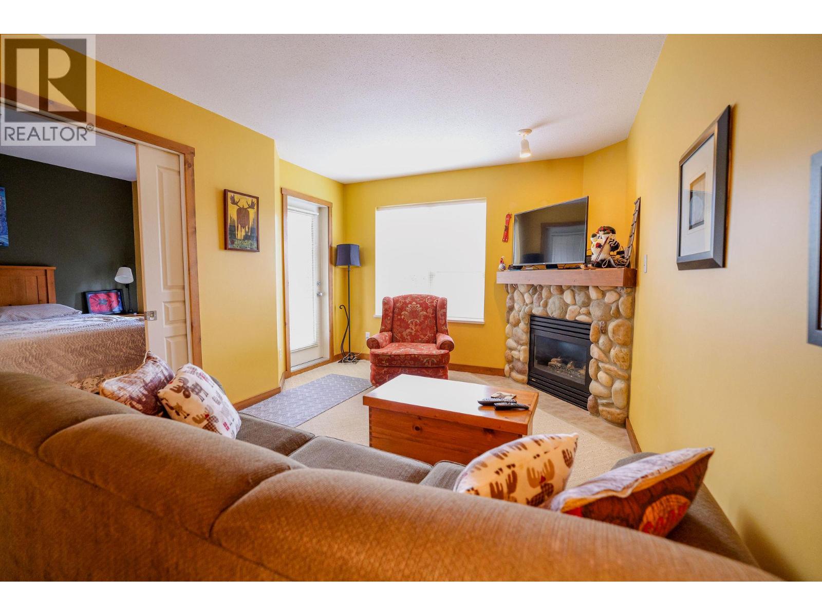 9812 Silver Star Road Unit# 305 Property Photo 3