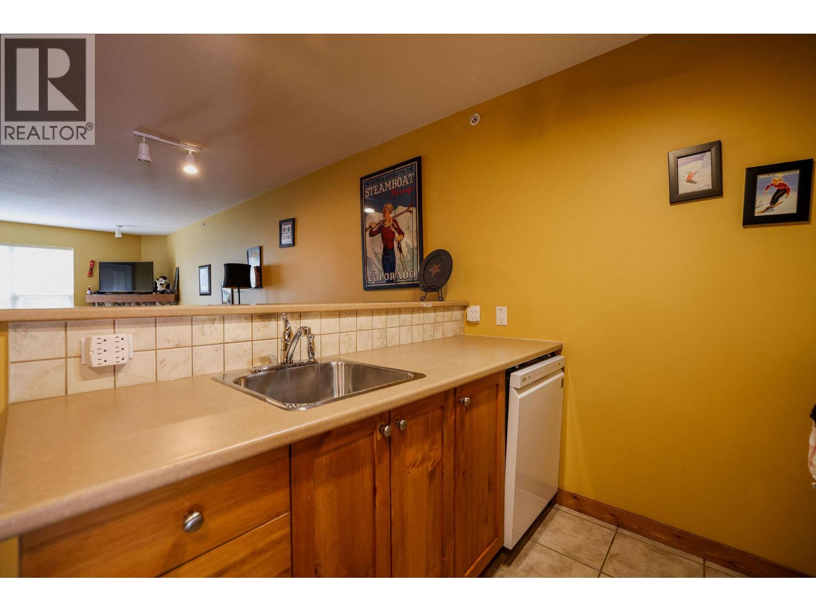 9812 Silver Star Road Unit# 305 Property Photo 9