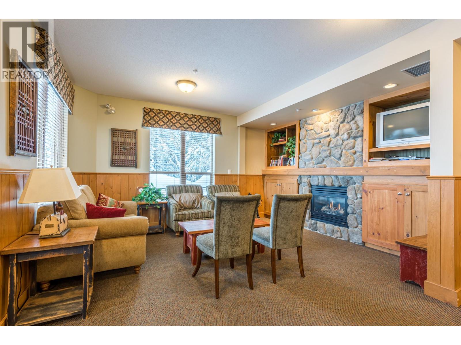 9812 Silver Star Road Unit# 305 Property Photo 23