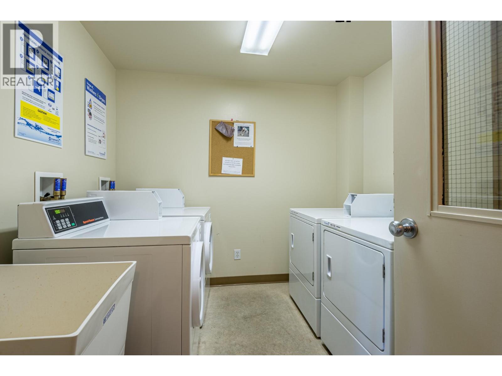 9812 Silver Star Road Unit# 305 Property Photo 32