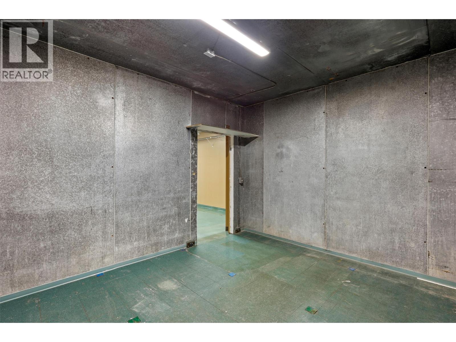 182 Tranquille Road Property Photo 14