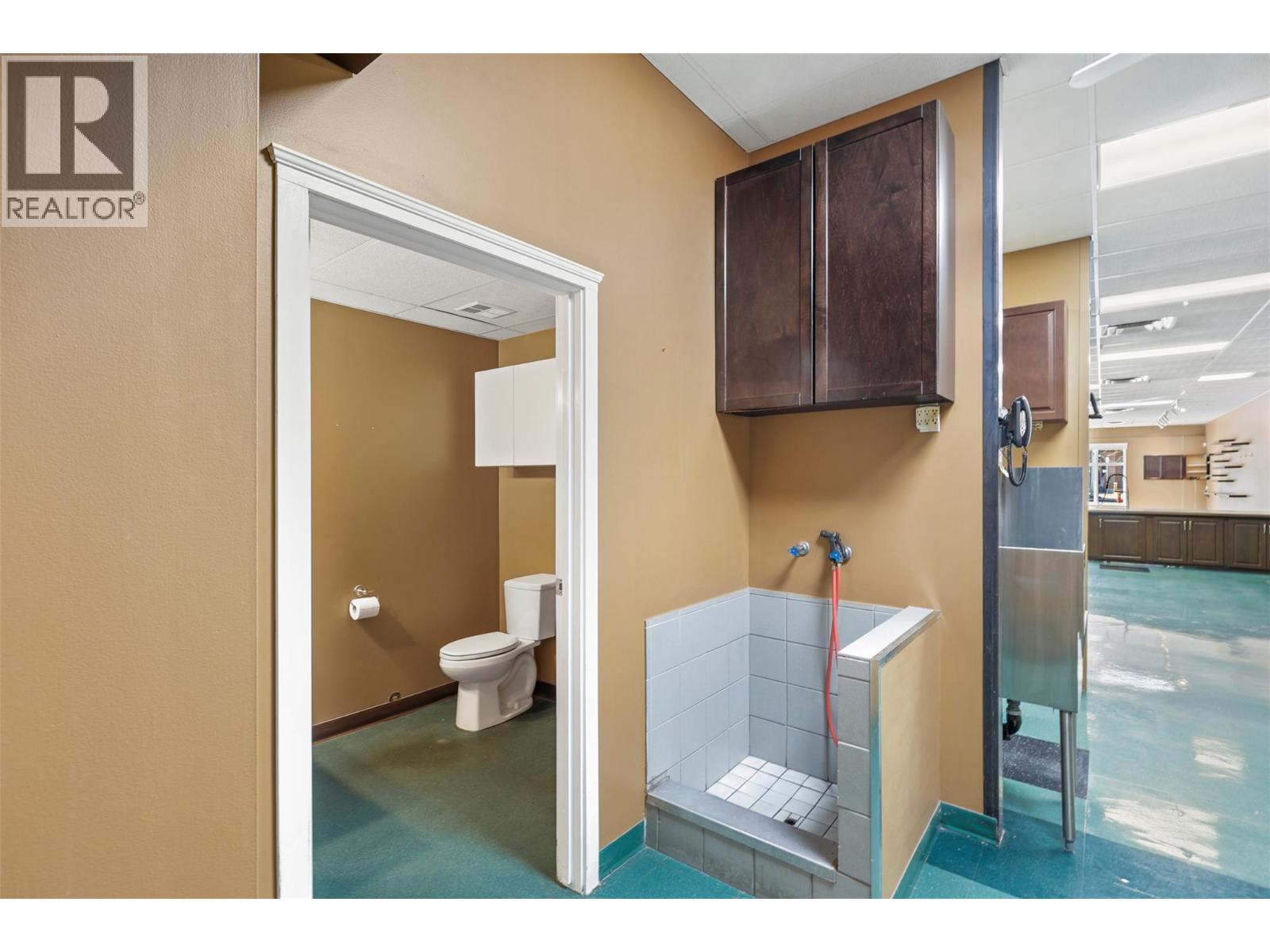 182 Tranquille Road Property Photo 15