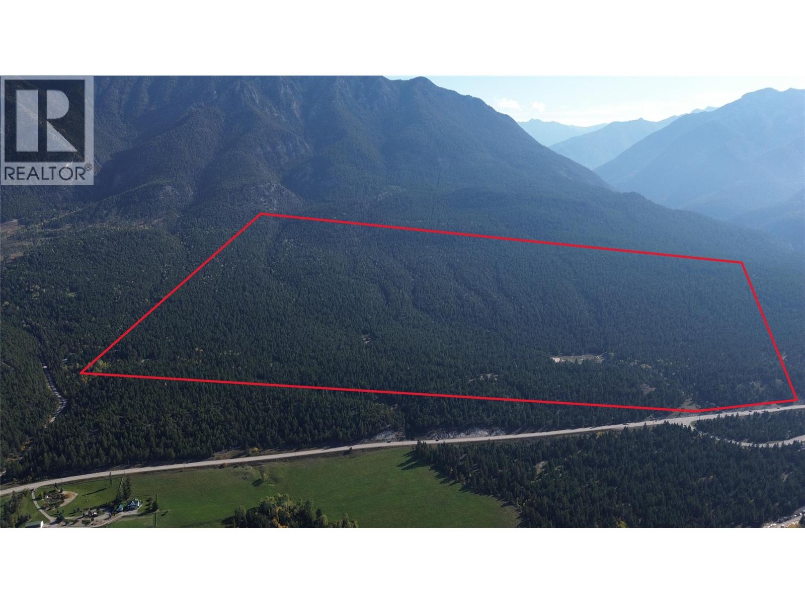 7058 95 Highway Property Photo 2
