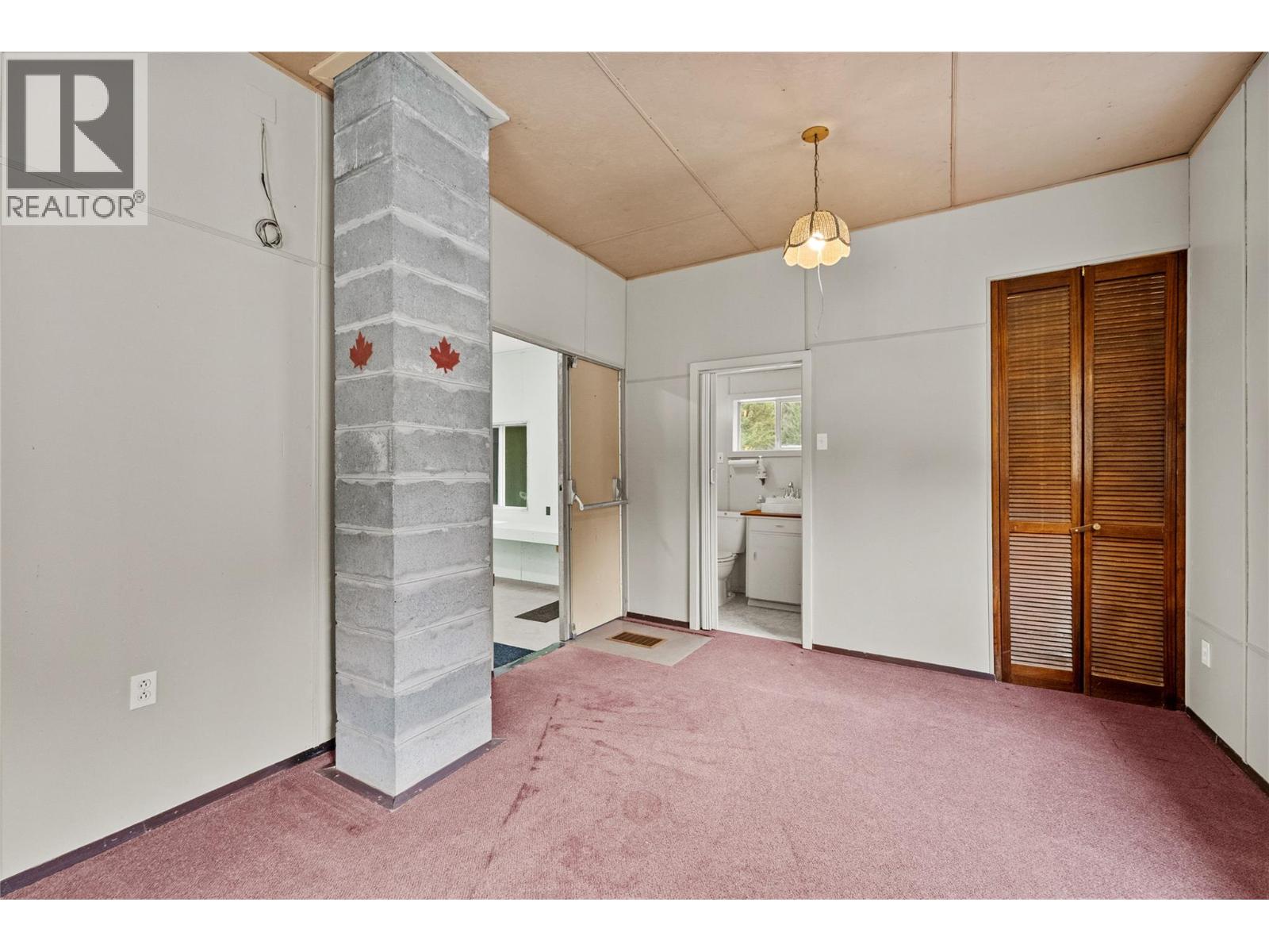 5144 Railway Drive Property Photo 17