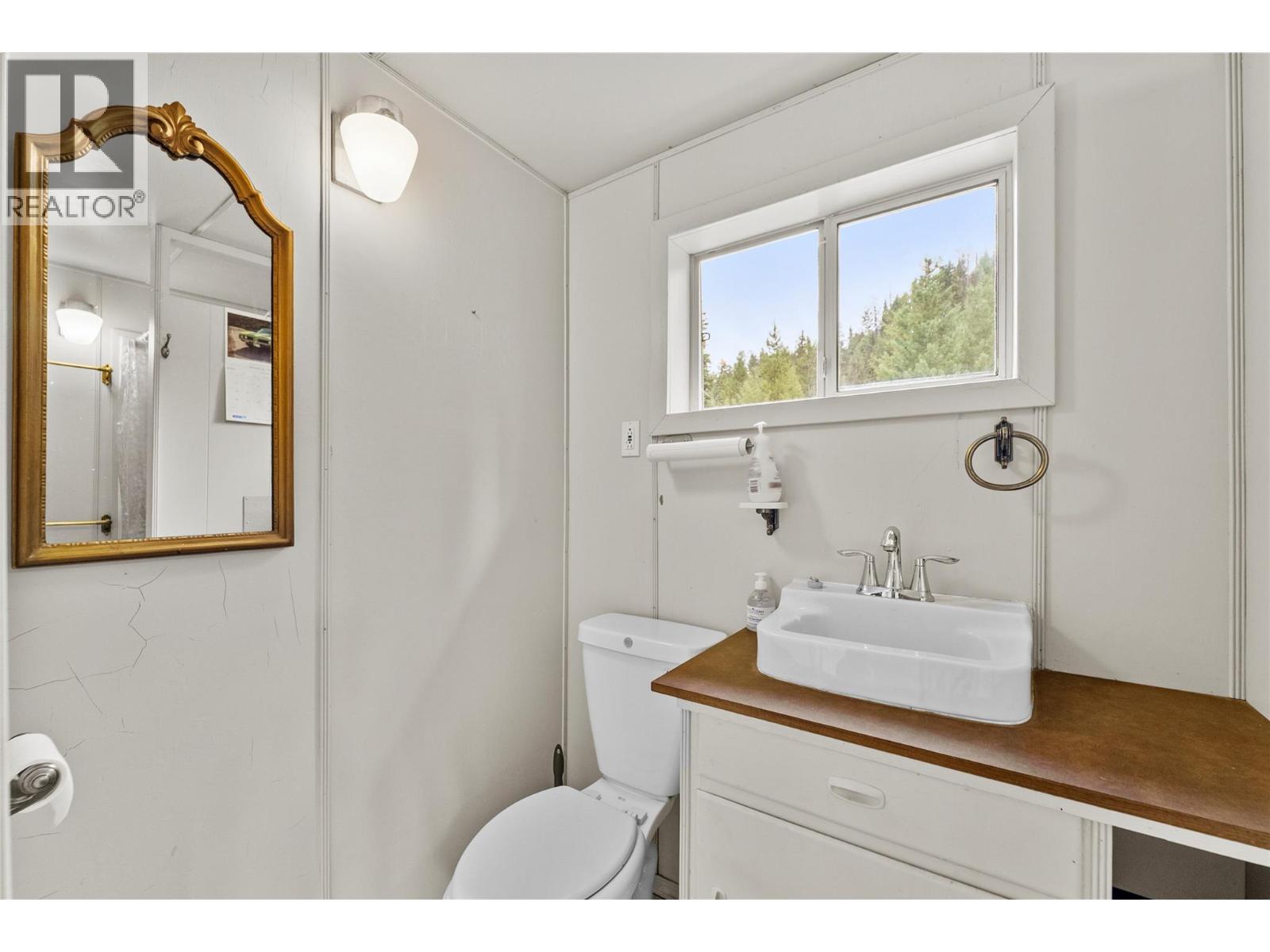 5144 Railway Drive Property Photo 18