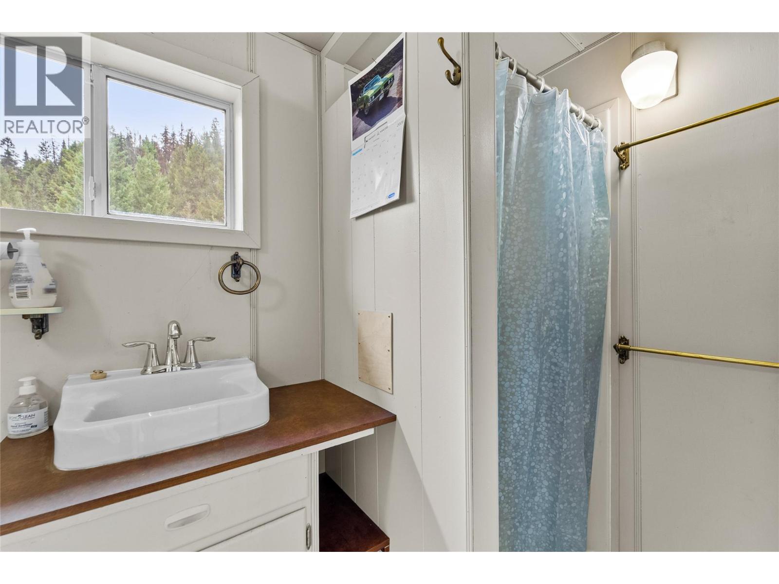 5144 Railway Drive Property Photo 19