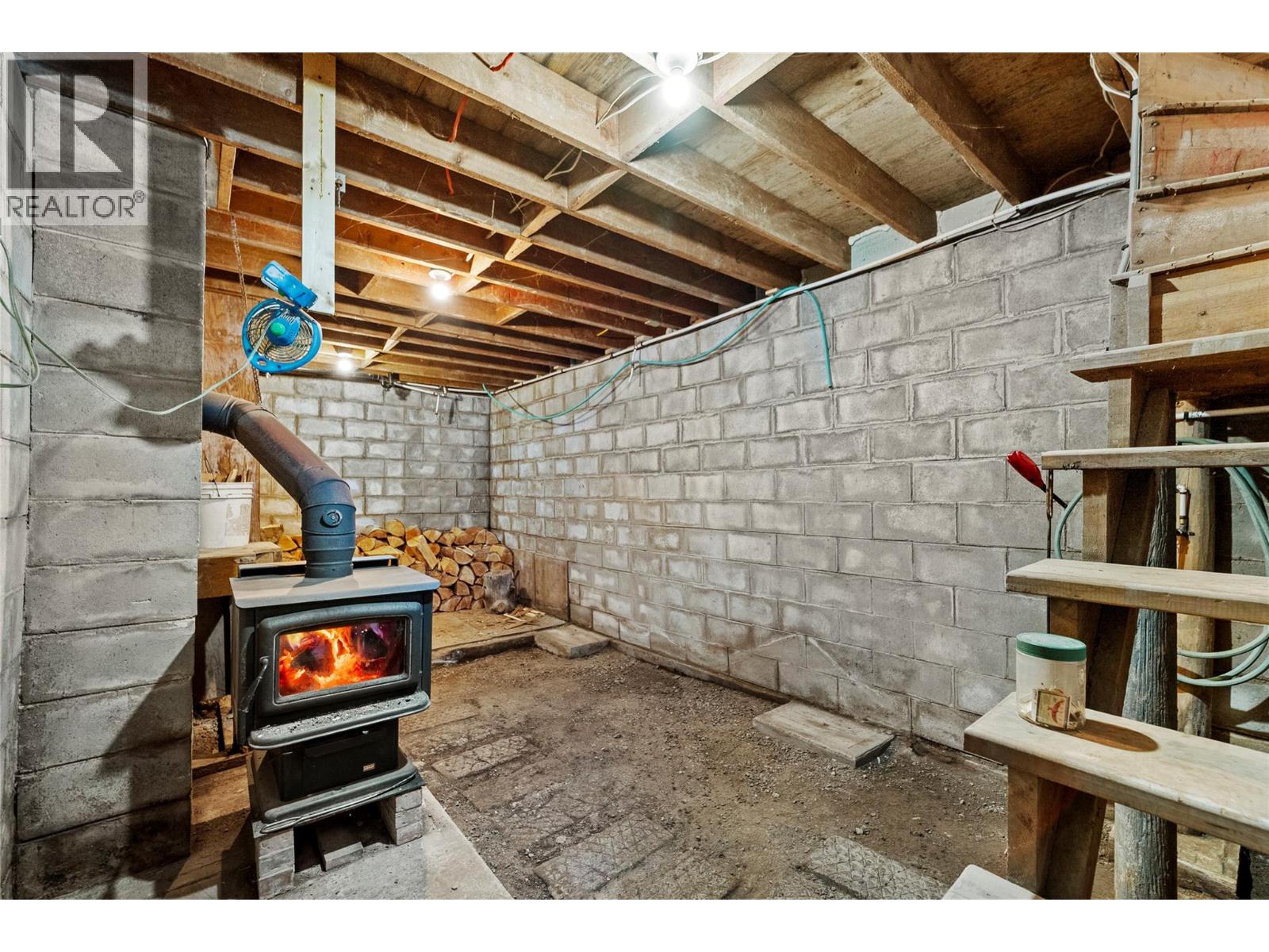 5144 Railway Drive Property Photo 22