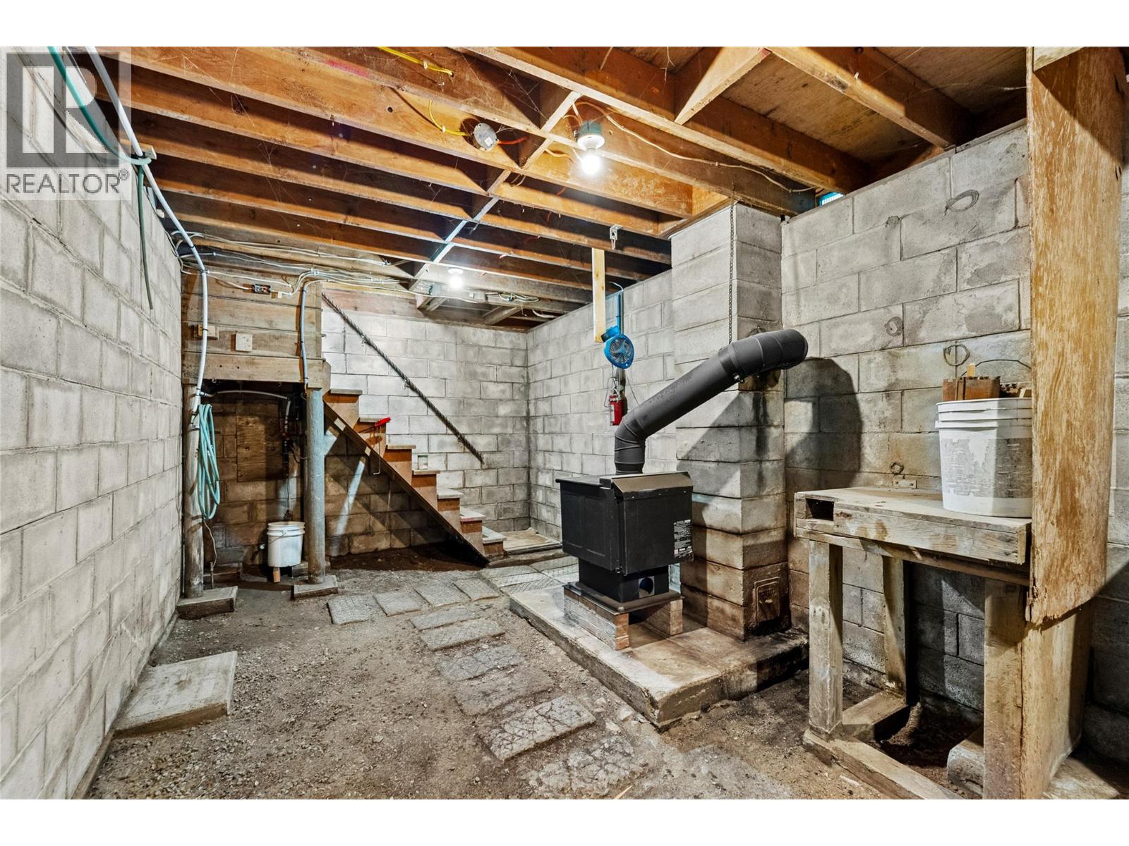 5144 Railway Drive Property Photo 24