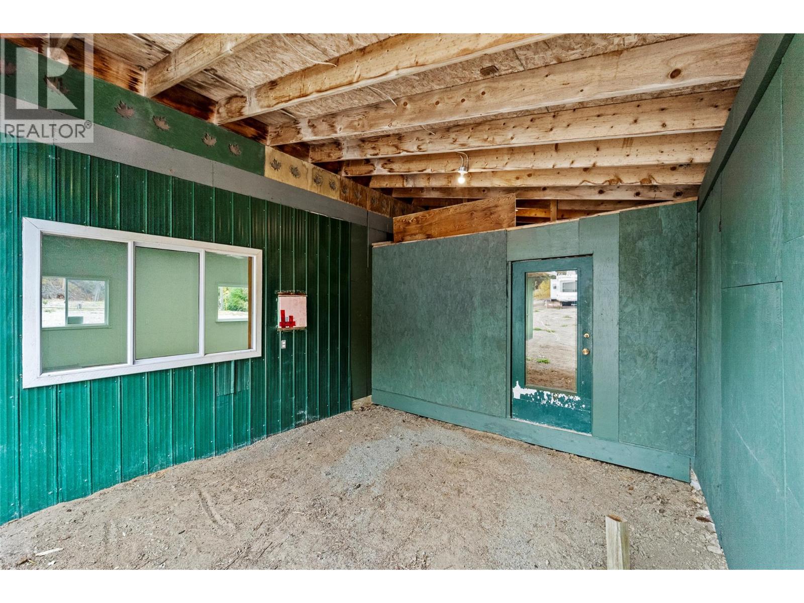 5144 Railway Drive Property Photo 30