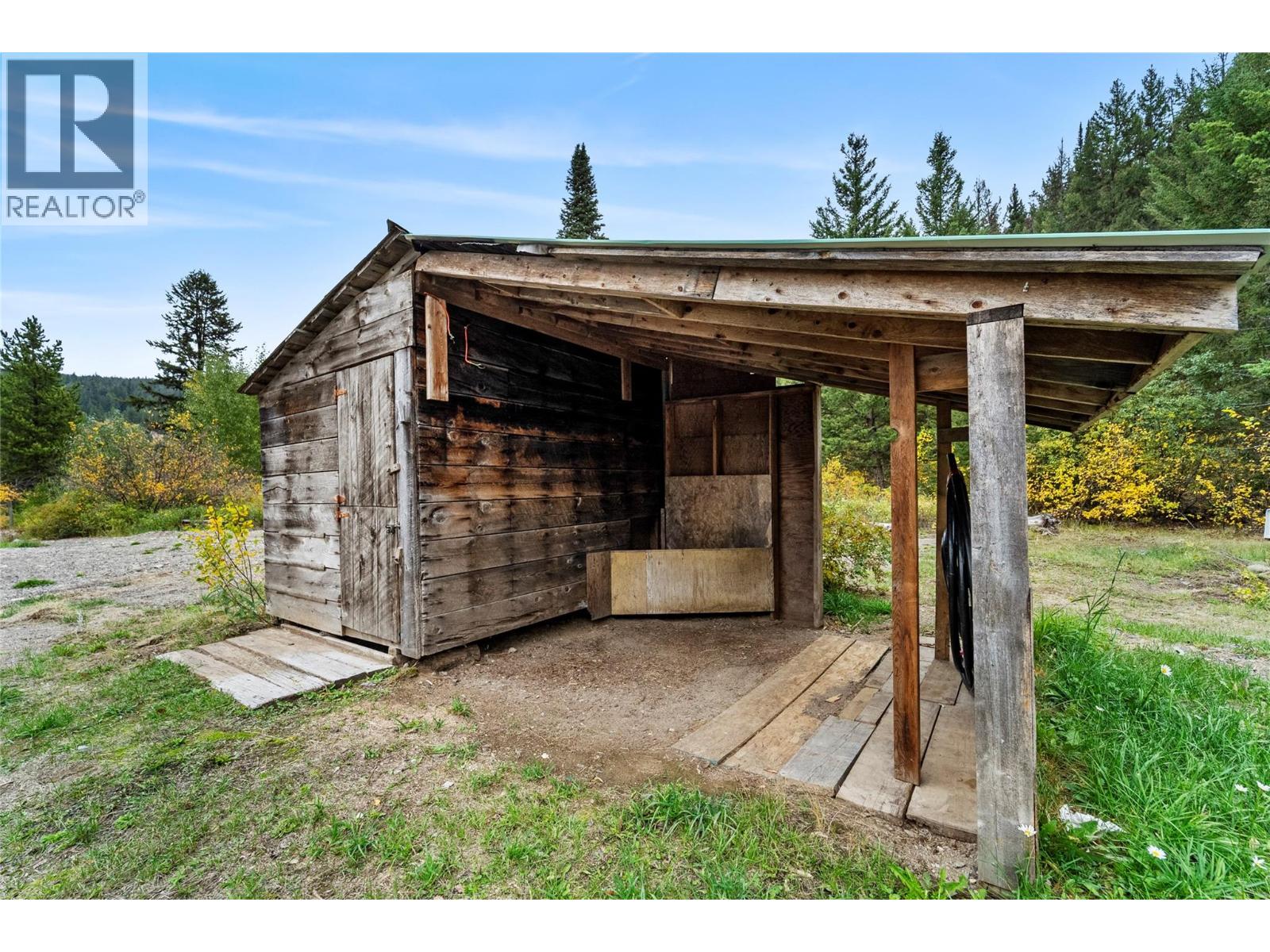 5144 Railway Drive Property Photo 33