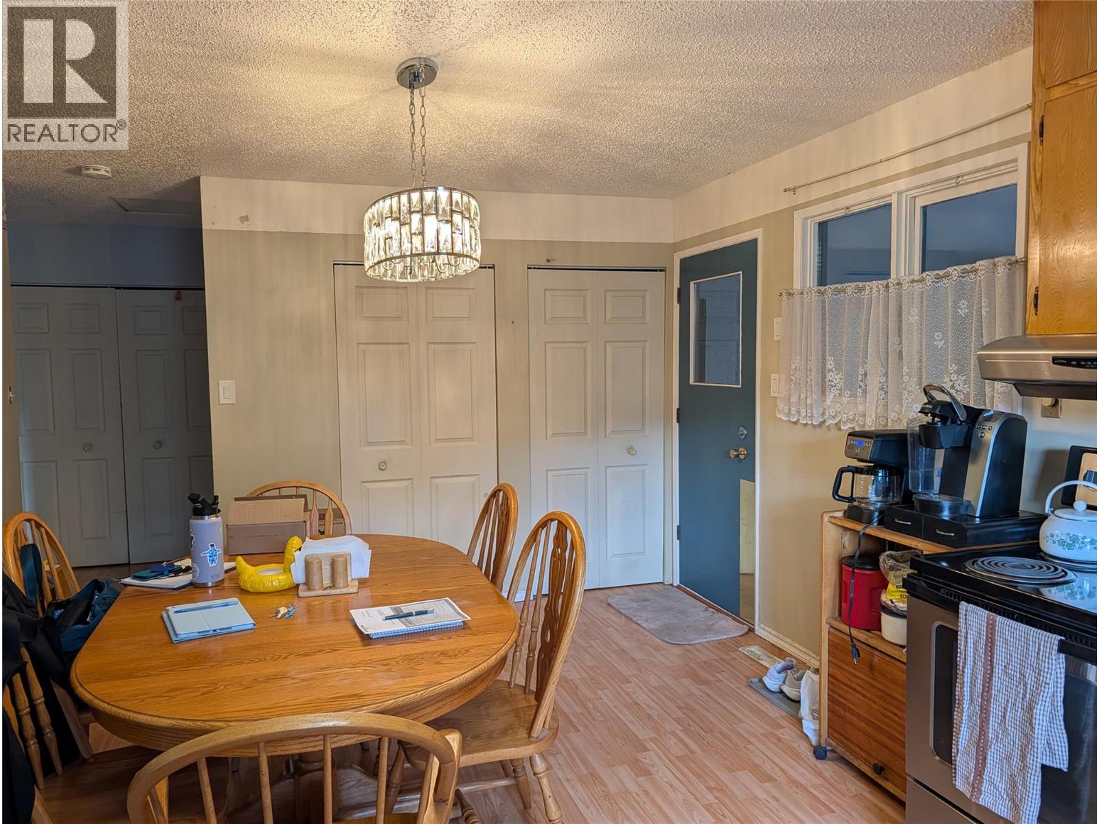 8893 Holding Road Property Photo 8