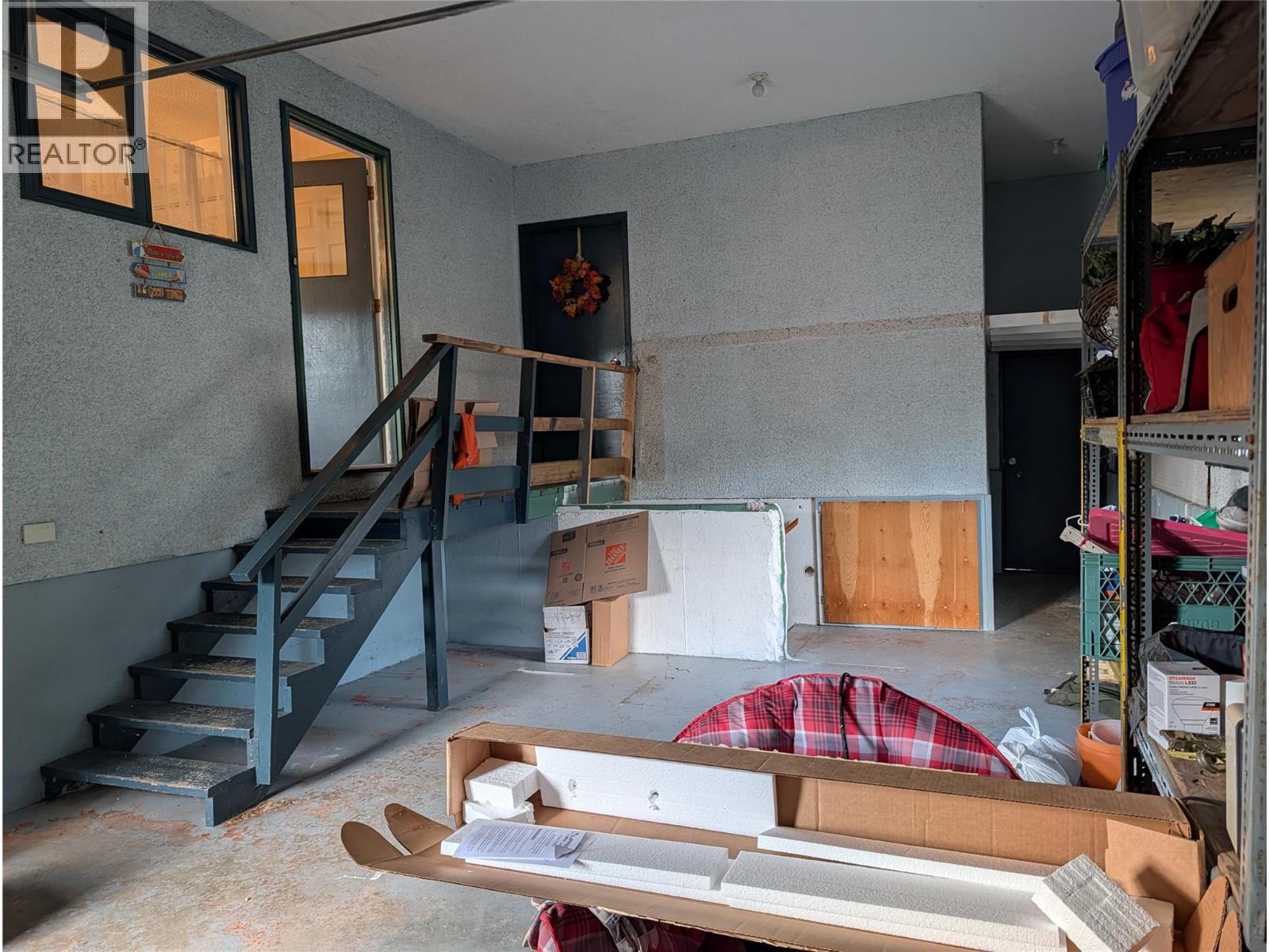 8893 Holding Road Property Photo 15