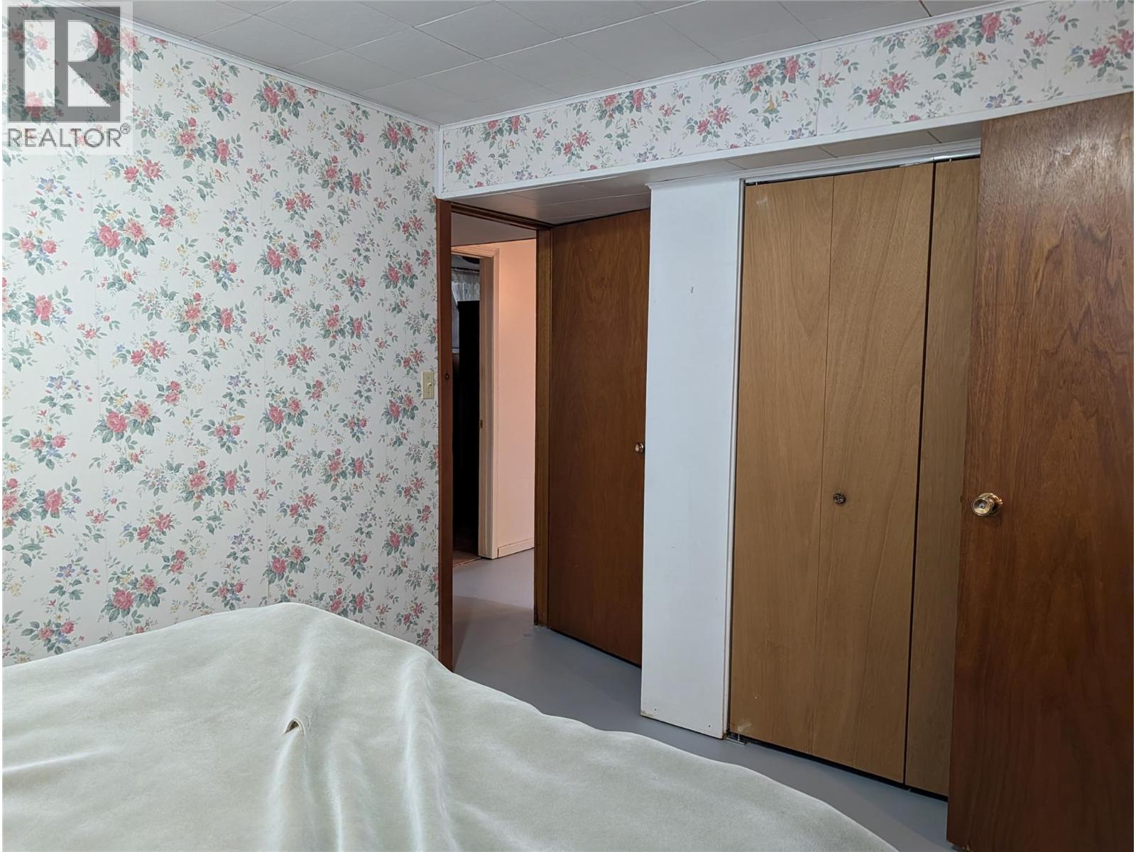 8893 Holding Road Property Photo 25