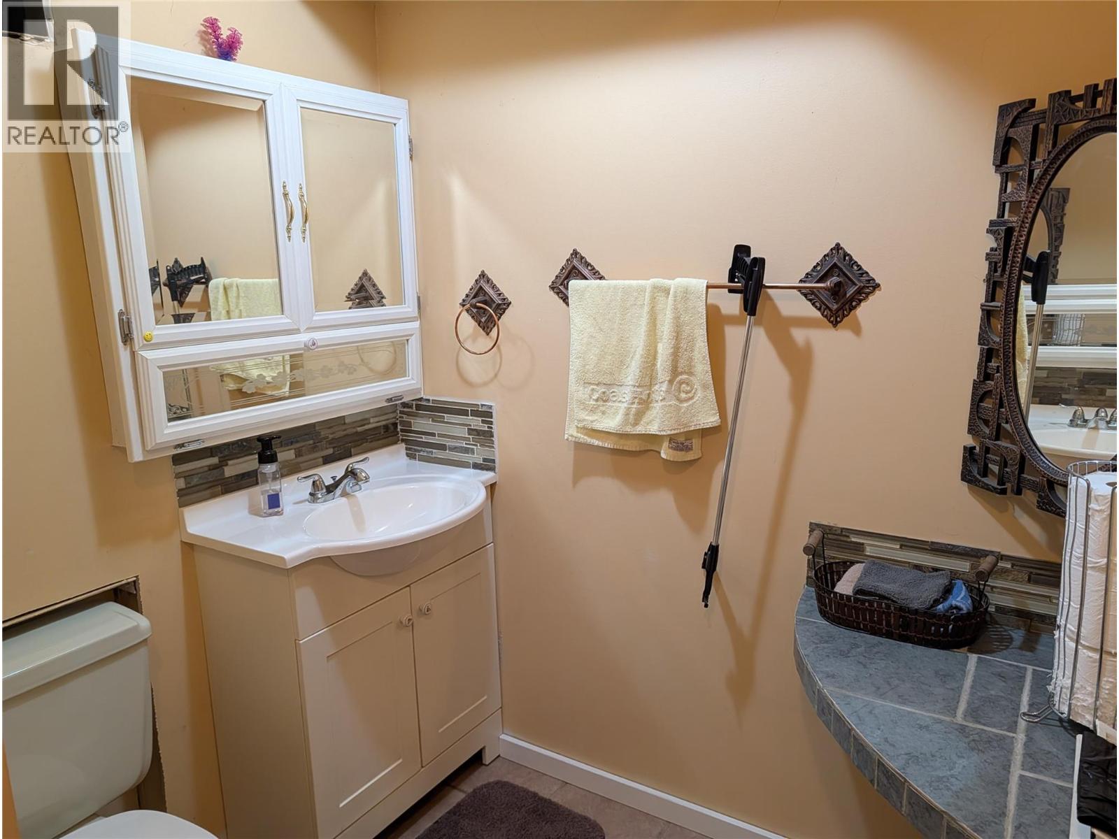 8893 Holding Road Property Photo 32