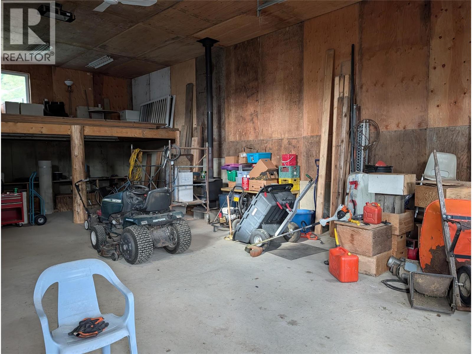 8893 Holding Road Property Photo 41