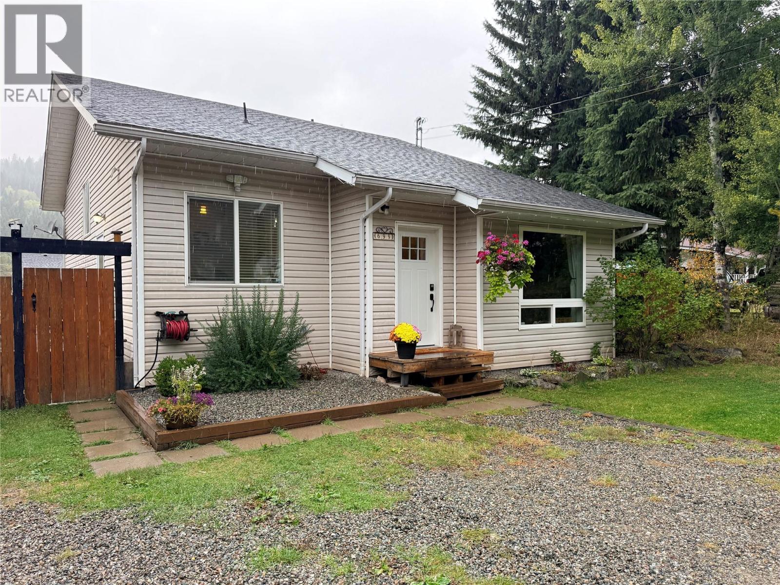 699 STRATHMORE Avenue Property Photo 1