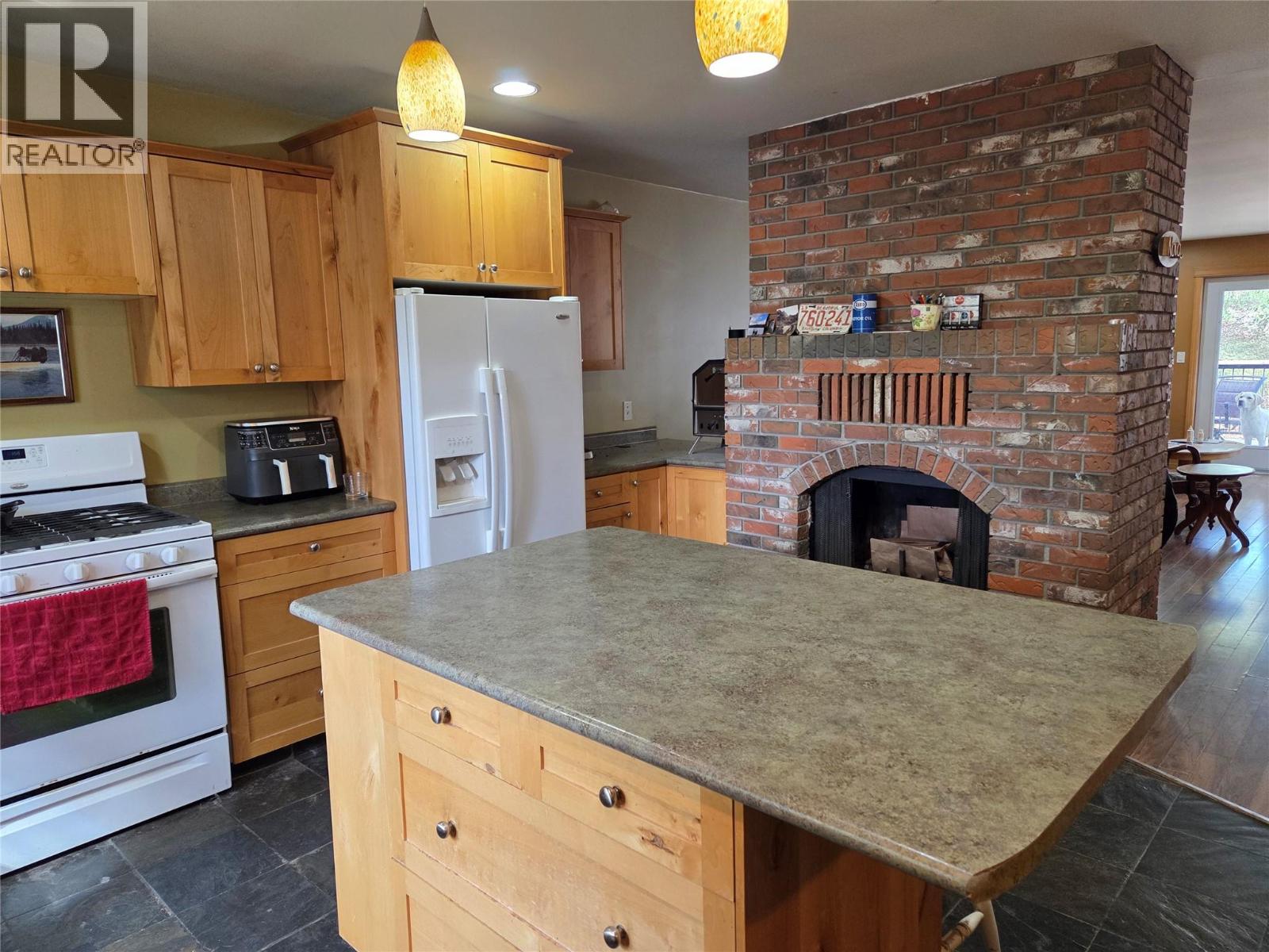 88 103 Avenue Property Photo 3