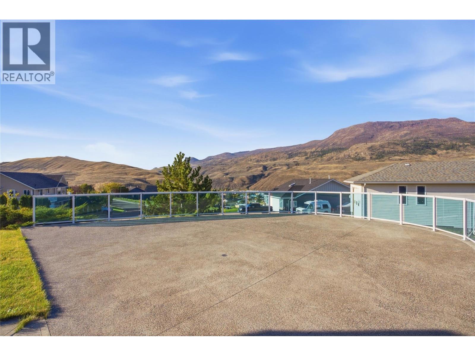1398/1400 Semlin Drive Property Photo 13