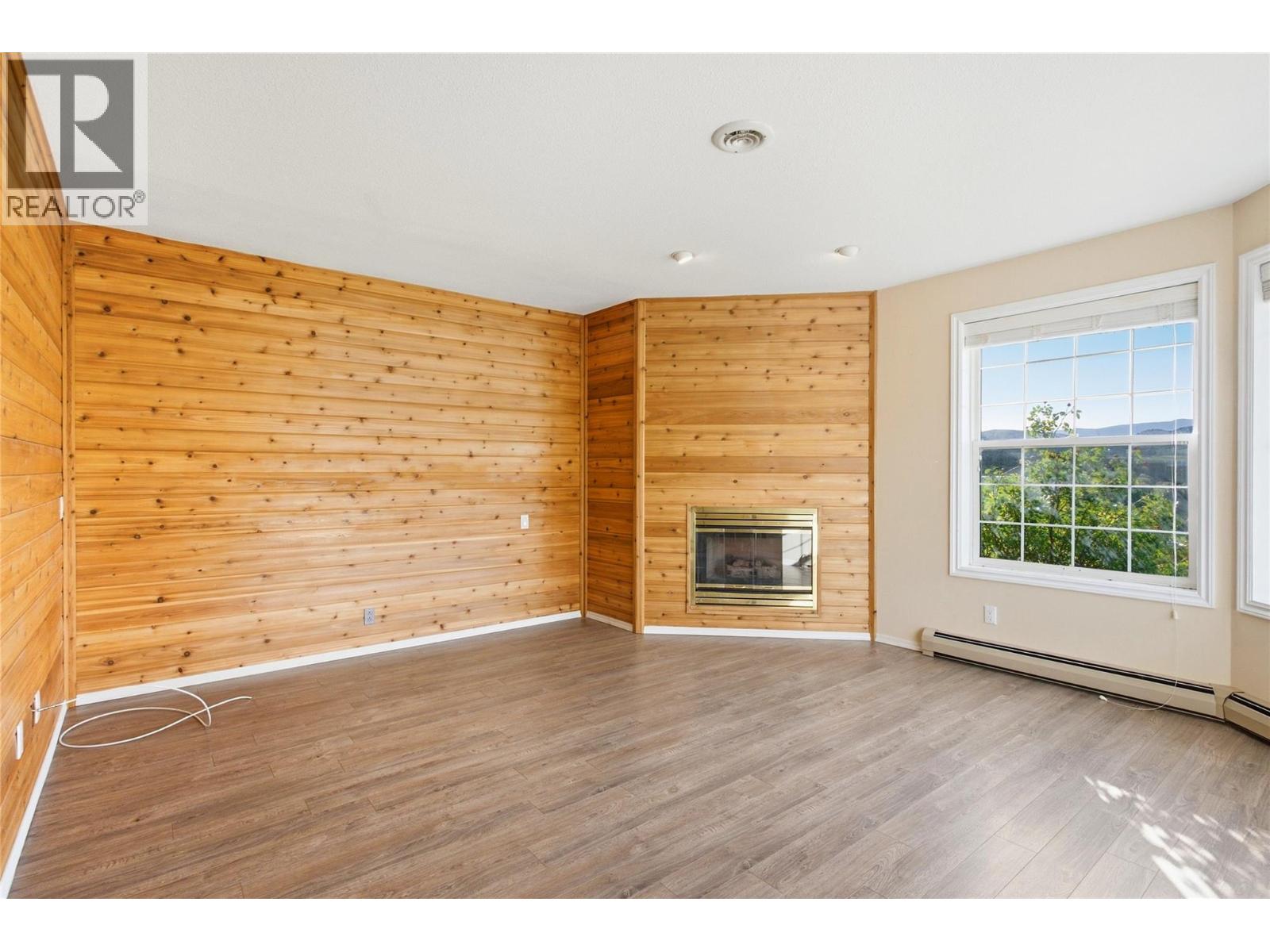 1398/1400 Semlin Drive Property Photo 24