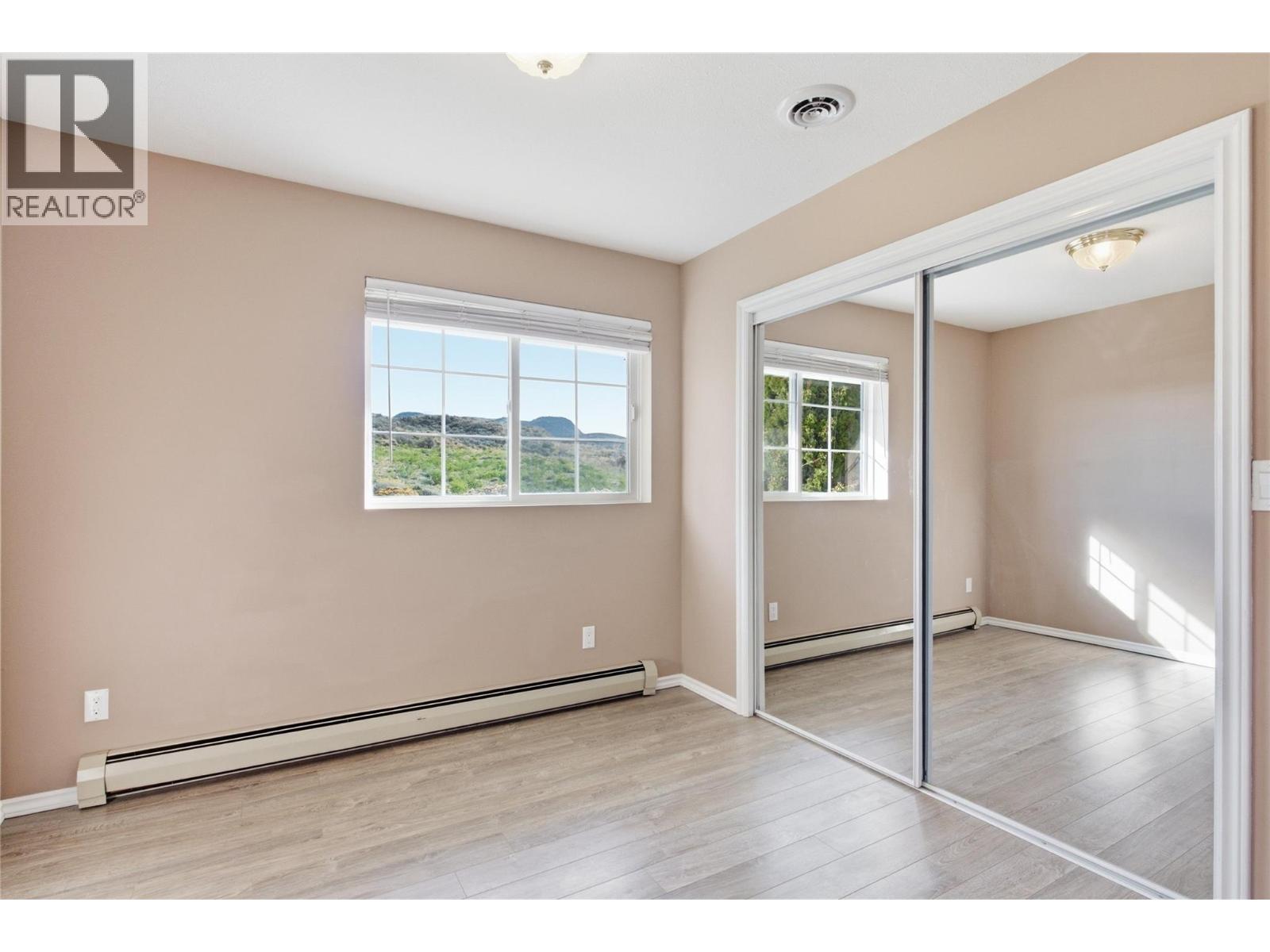 1398/1400 Semlin Drive Property Photo 33
