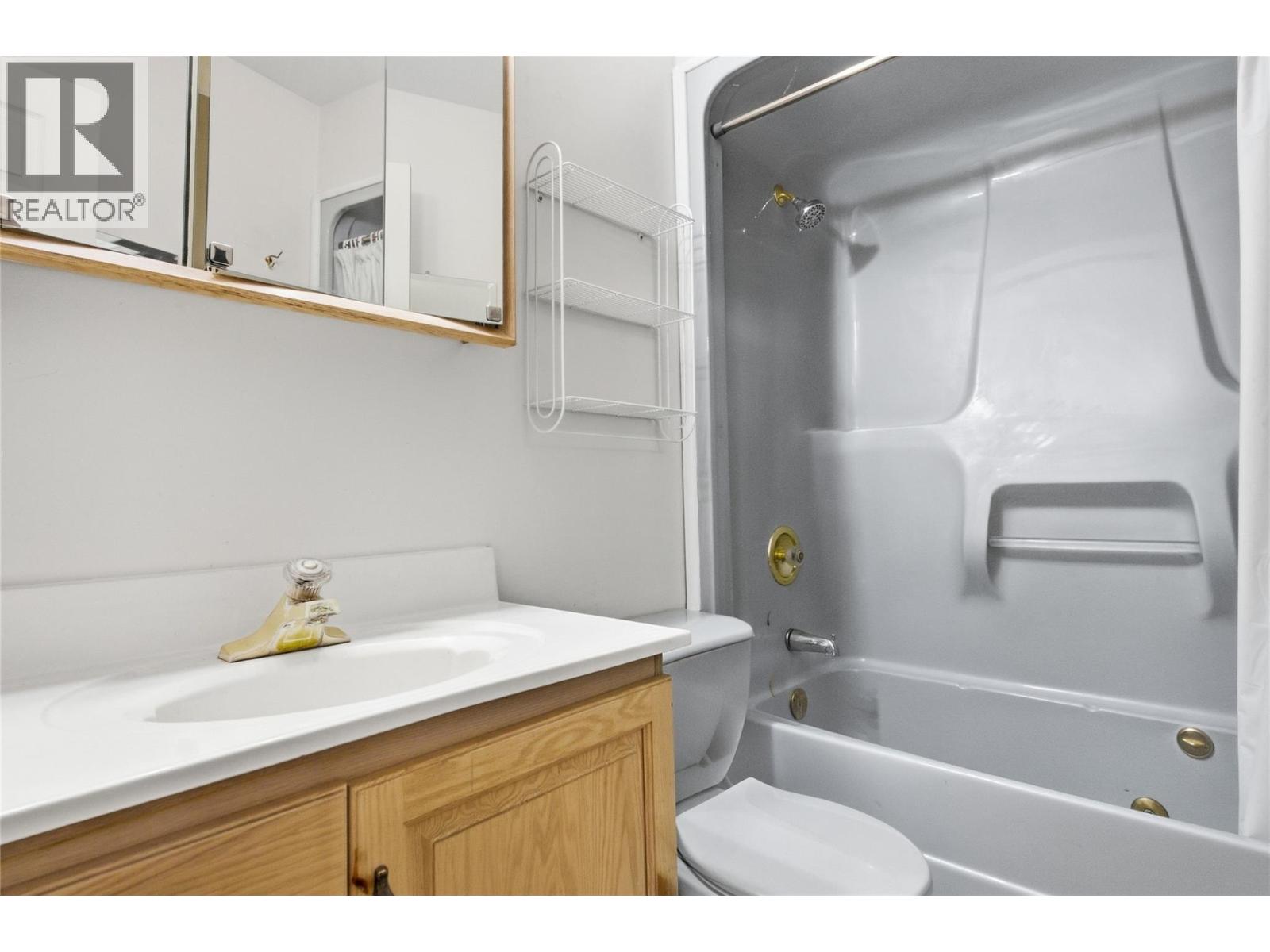 1398/1400 Semlin Drive Property Photo 40