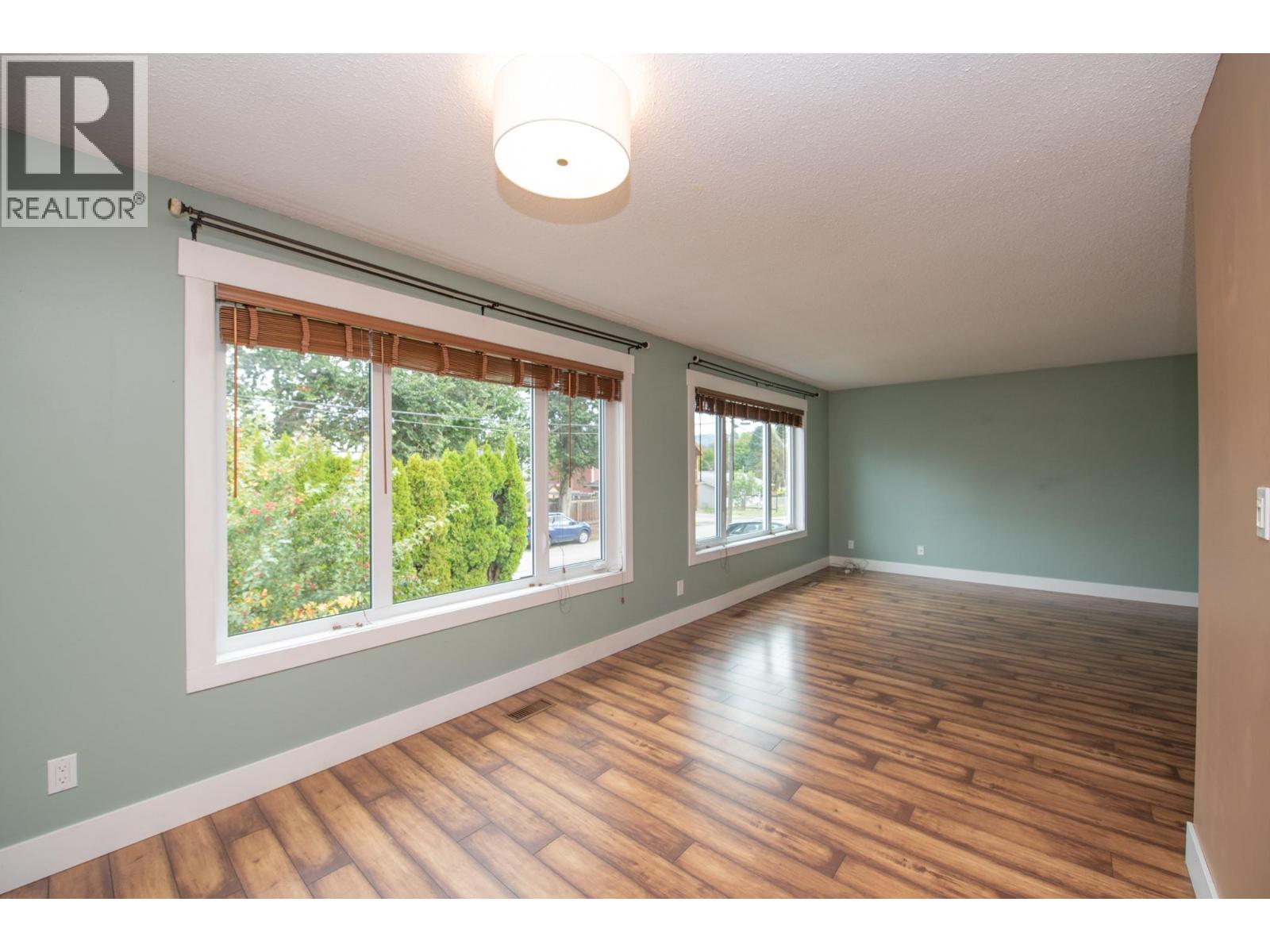 2855 Burns Avenue Property Photo 9