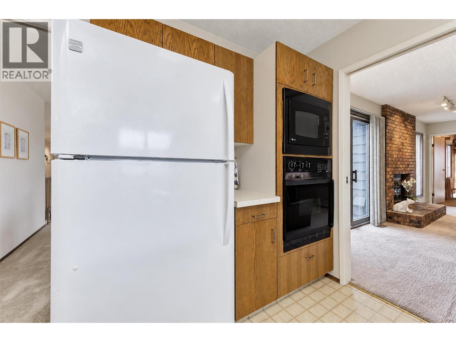 392 Valley Road N Property Photo 18