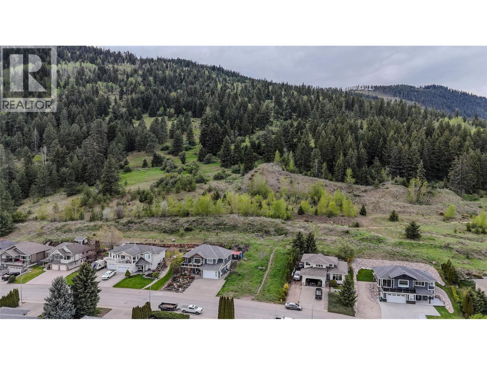 2000 Mountain View Avenue Property Photo 3