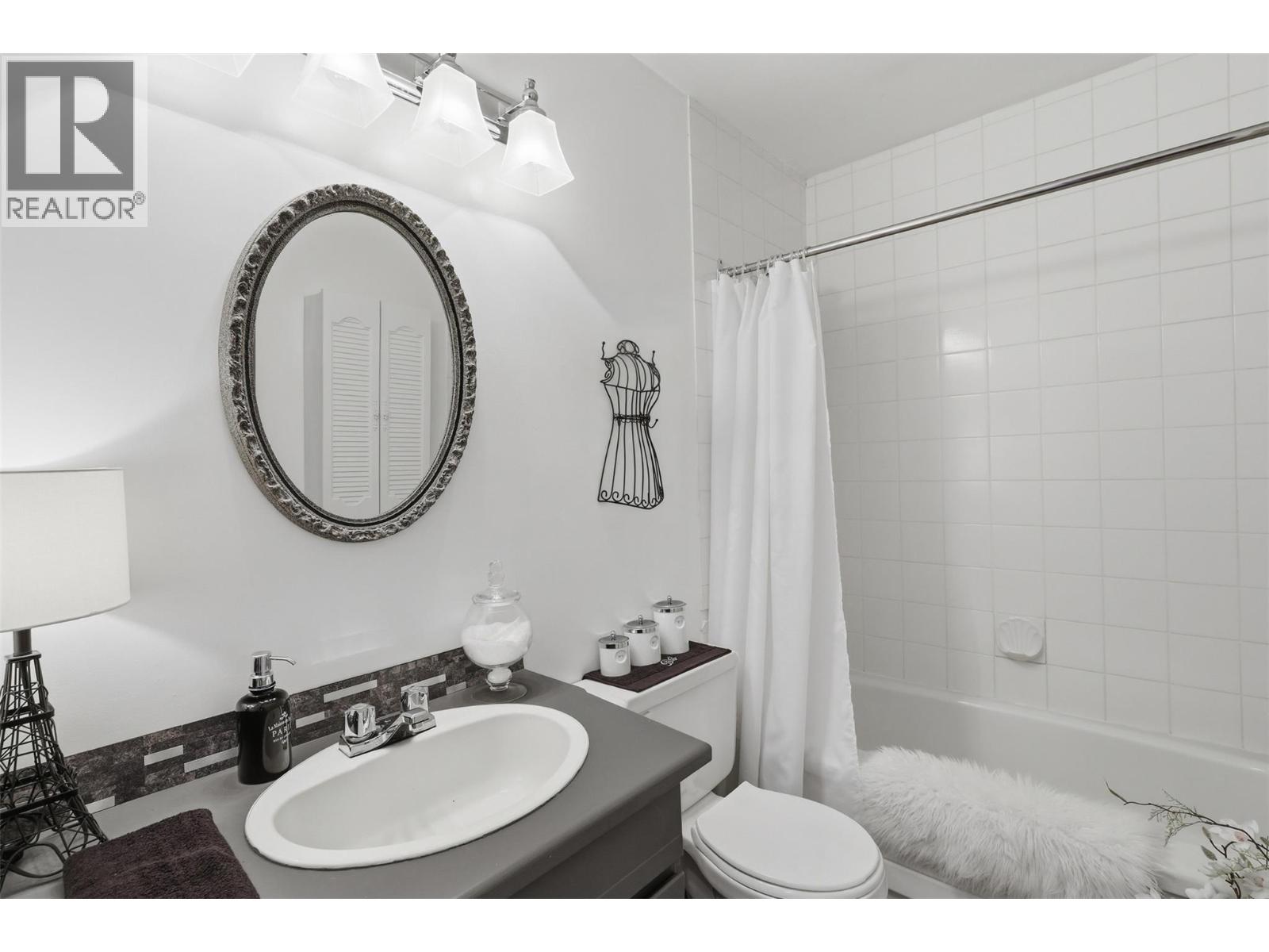 1795 Summit Drive Unit# 11 Property Photo 28