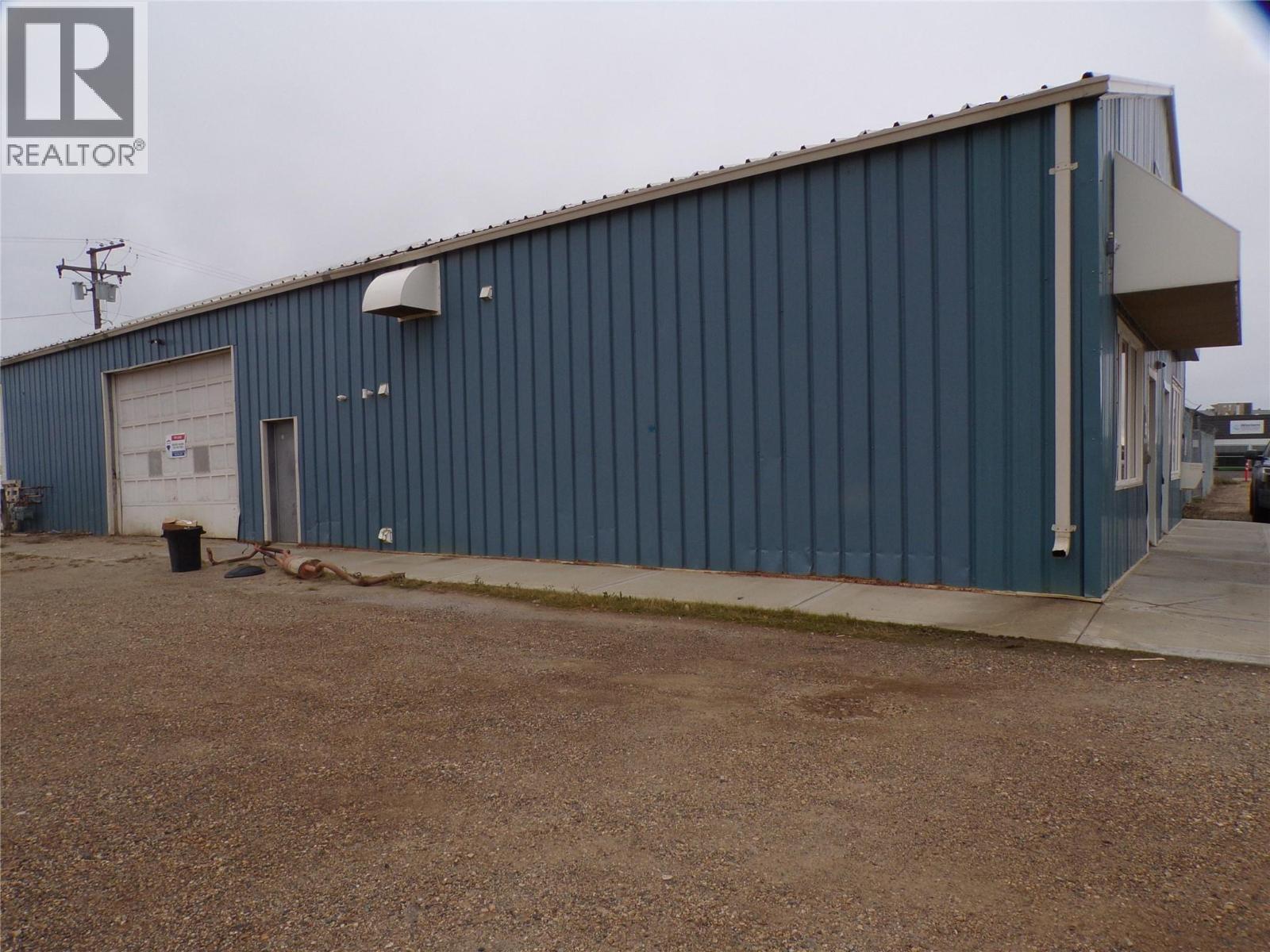 721 113 Avenue Property Photo 1