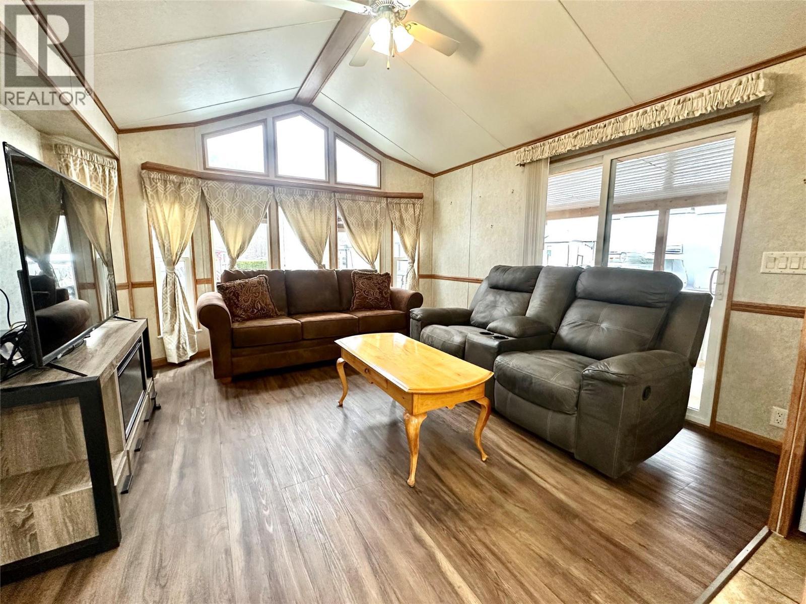 4354 Highway 3 Unit# 80 Property Photo 6
