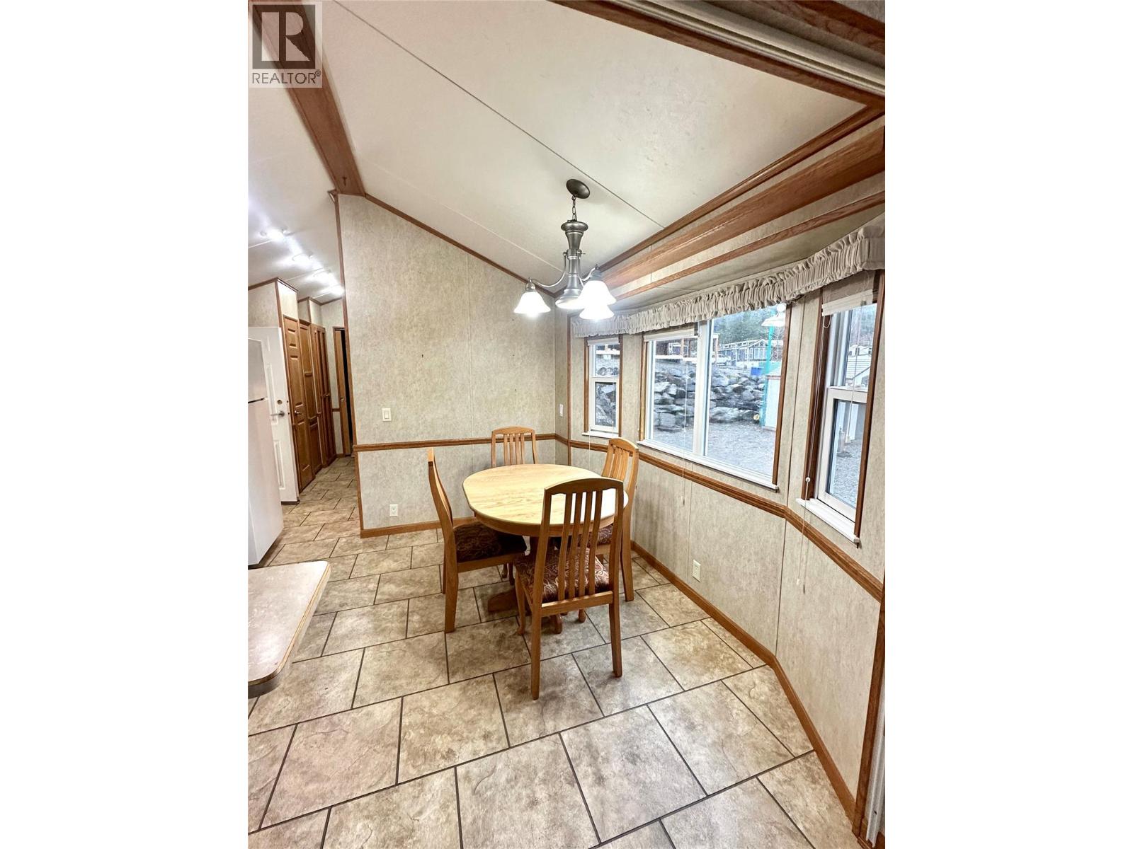 4354 Highway 3 Unit# 80 Property Photo 14