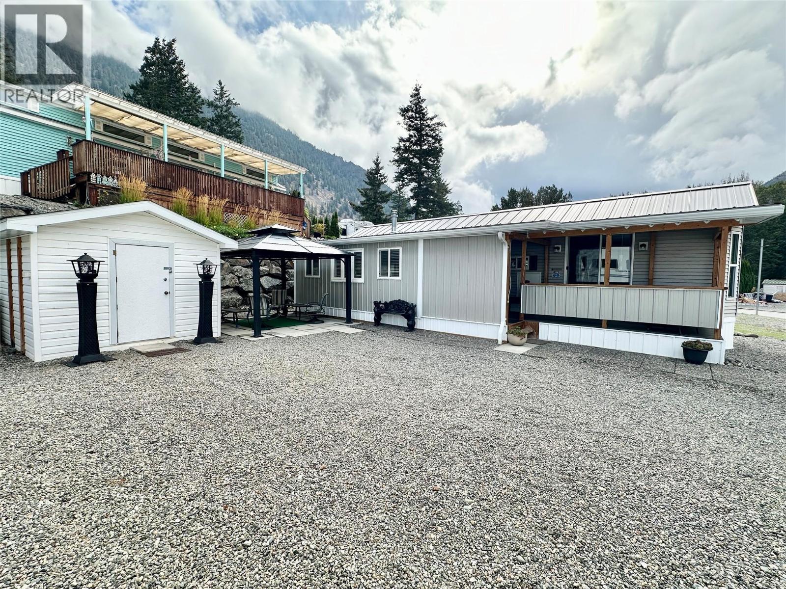 4354 Highway 3 Unit# 80 Property Photo 54