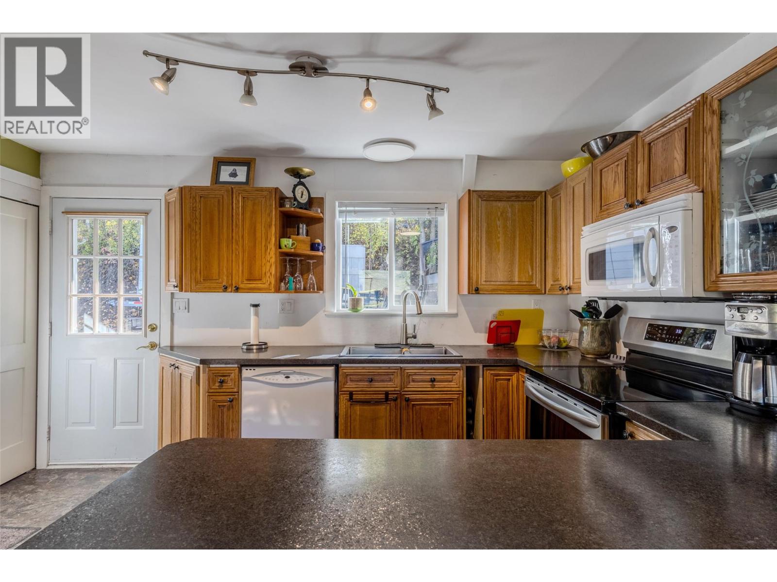 3324 Powell Road Property Photo 10