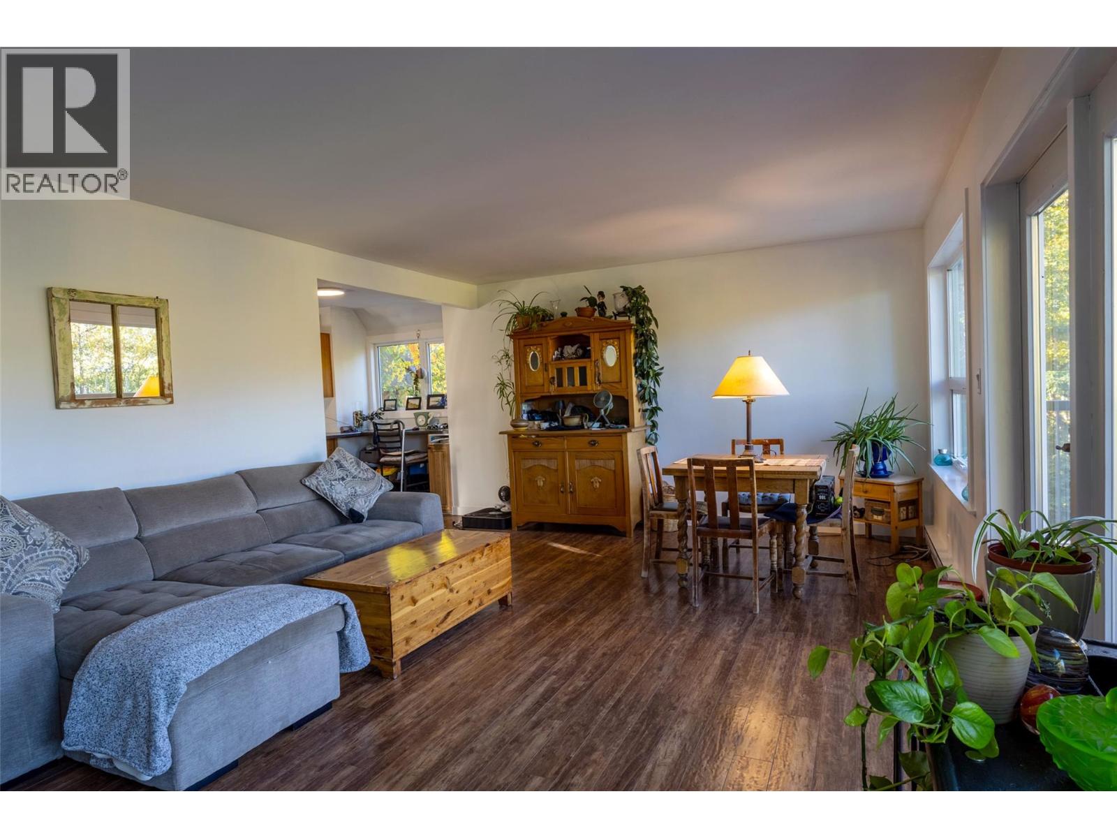 3324 Powell Road Property Photo 14
