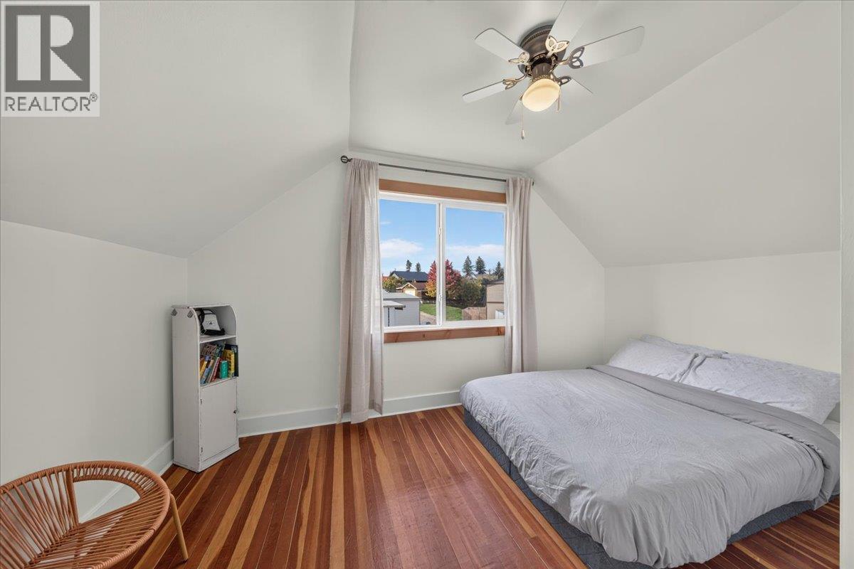 4895 Selkirk Avenue Property Photo 21