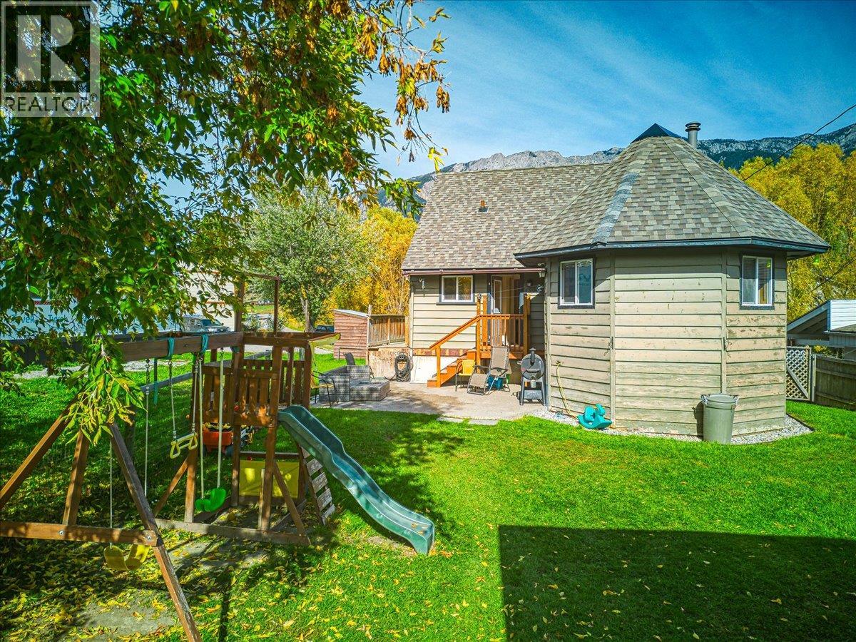 4895 Selkirk Avenue Property Photo 61
