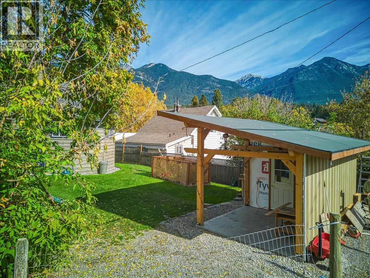 4895 Selkirk Avenue Property Photo 63