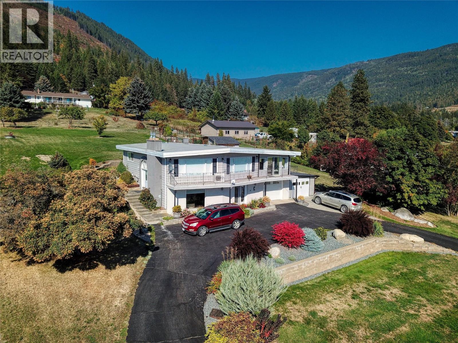 1030 Monrose Road Property Photo 2