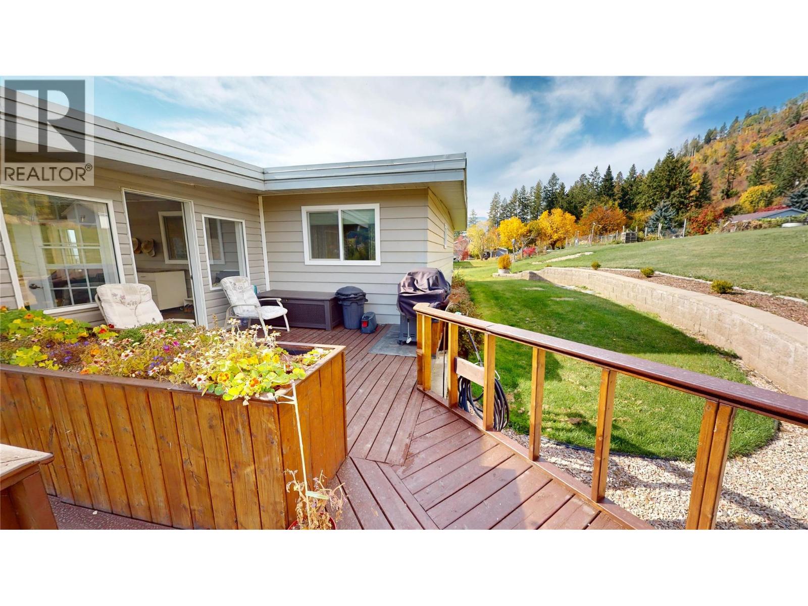 1030 Monrose Road Property Photo 8