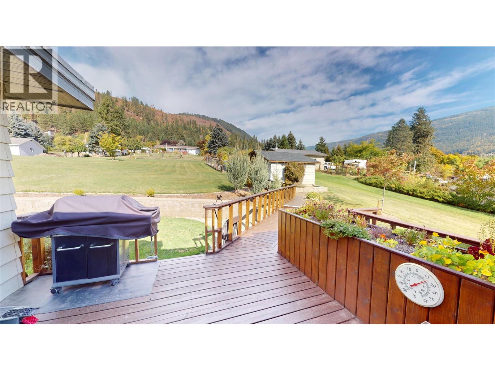 1030 Monrose Road Property Photo 10
