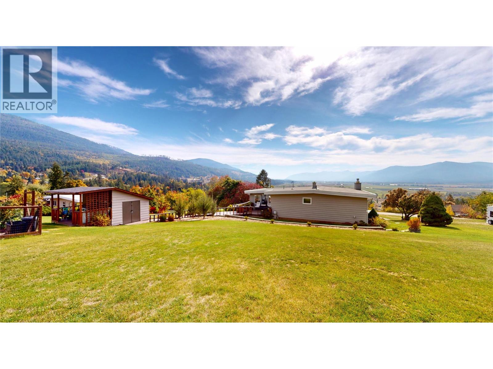 1030 Monrose Road Property Photo 11